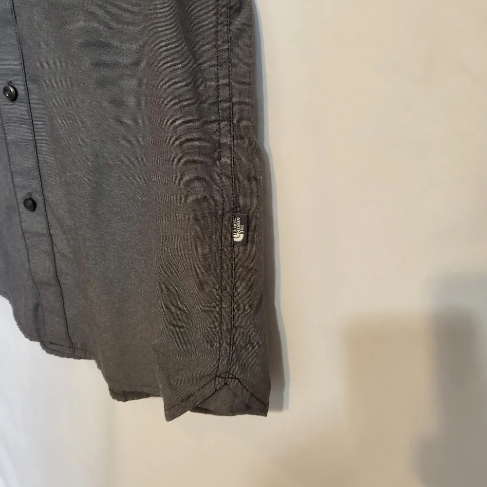 North face button down short sleeve collar pocket dark gray pre-owned small